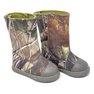 REALTREE HARDWOODSRAIN  CHILD'S  BOOTS Size 4 CAMO